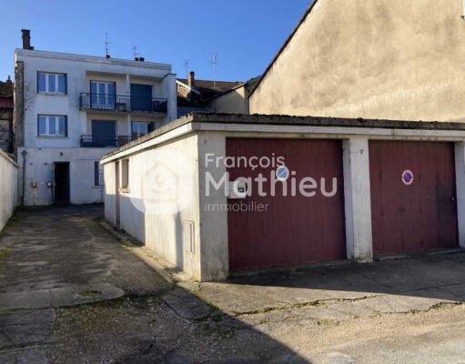 Saint-Trivier-de-Courtes - Garage